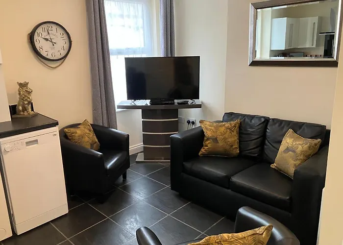The Ocean Suite - 2 Minute Walk To The Lovely Beach Front Promernade Of Llandudno