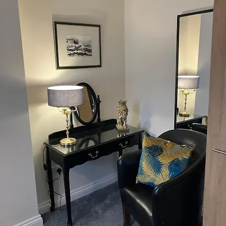 The Ocean Suite - 2 Minute Walk To The Lovely Beach Front Promernade Of Llandudno Exterior photo